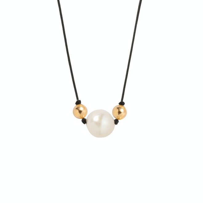 Choker z perłą na jedwabnym sznurku