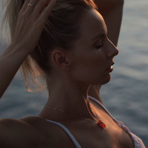 Srebrny naszyjnik z karnelianem