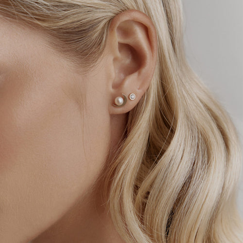 Złote kolczyki z diamentami