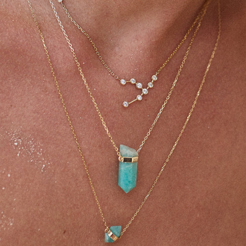 Złoty naszyjnik z konstelacją Byk i diamentami