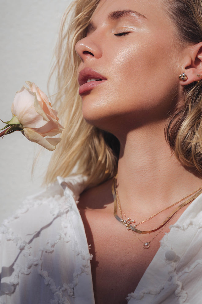 Złote Kolczyki z Trzech Odcieni Złota — Trinity Knot Earrings
